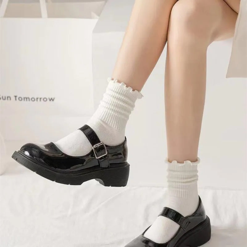Women’s Ruffle Socks Black White
