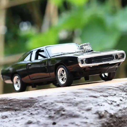 Die Cast Model Car 1:32 Alloy Sports Car with Lights & Sound