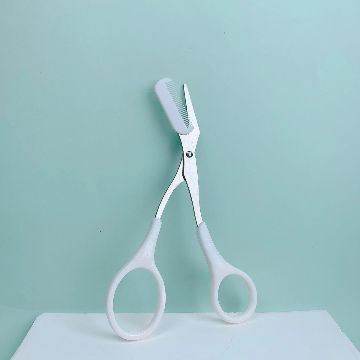 Eyebrow Trimming Scissors with Comb for Precision Grooming
