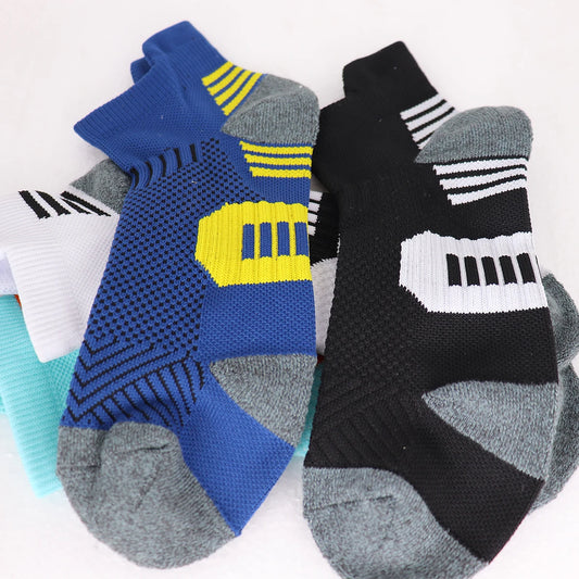 Non-Slip Sports Socks with Cushioned Bottom for Running & Basketball