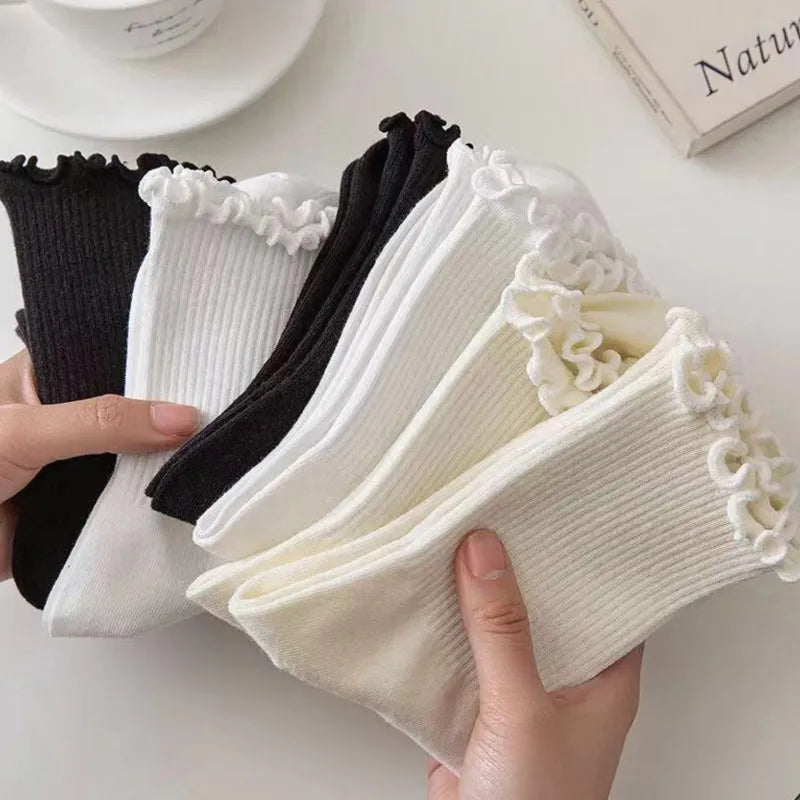 Women’s Ruffle Socks Black White