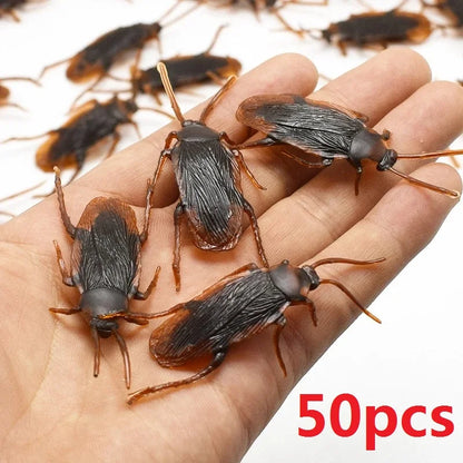 Halloween Cockroach Toy – Realistic Plastic Bug Joke Prop