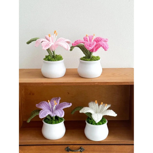 Hand-Knitted Lily Potted Plant Delicate Crochet Woven Flower Pot Mother's Day Gift Home Decor