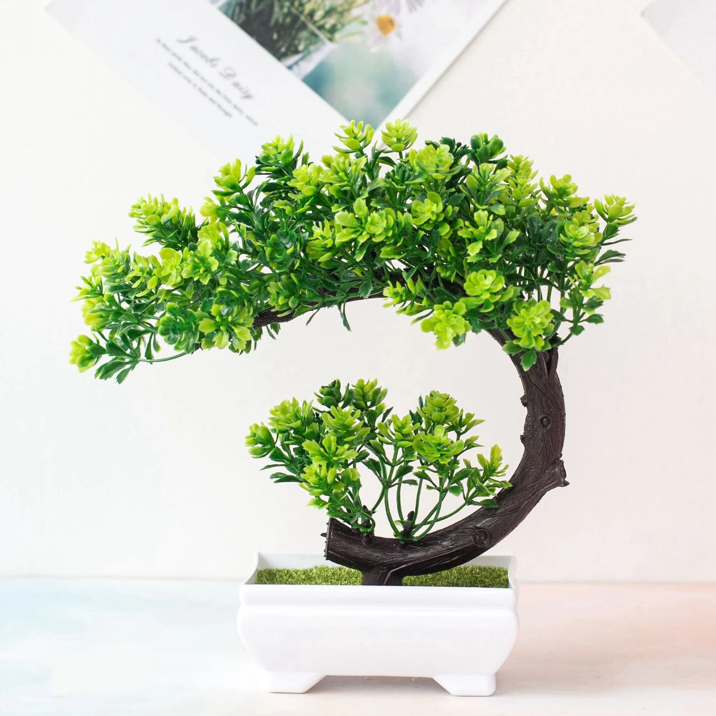 Artificial Bonsai Tree – Crescent Style Desktop Plant Decoration
