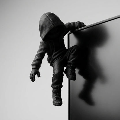 RaffordHooded Climbing Figure Monitor Decor, Creative Screen Edge Desk Ornament for Gaming Setup and Office Desk