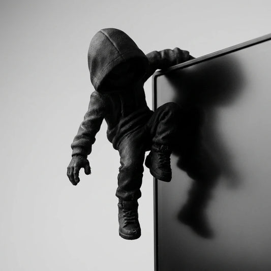 RaffordHooded Climbing Figure Monitor Decor, Creative Screen Edge Desk Ornament for Gaming Setup and Office Desk