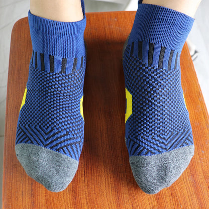 Non-Slip Sports Socks with Cushioned Bottom for Running & Basketball
