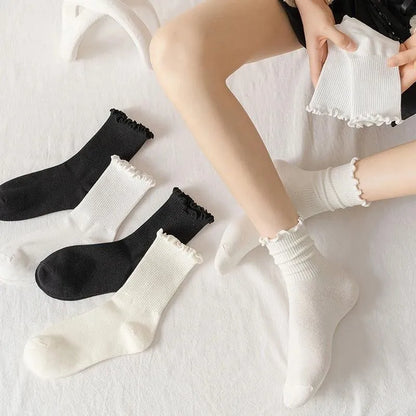 Women’s Ruffle Socks Black White